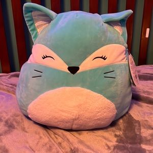 Pania the Squishmallow fairly new
